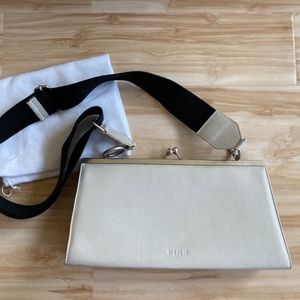 Y's grey clasp